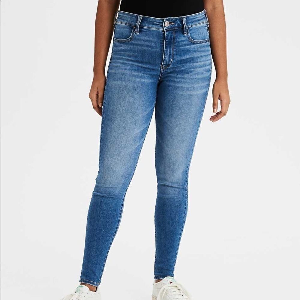 EUC WOMEN’S SIZE 4 SHORT AMERICAN EAGLE HI RISE JEGGINGS